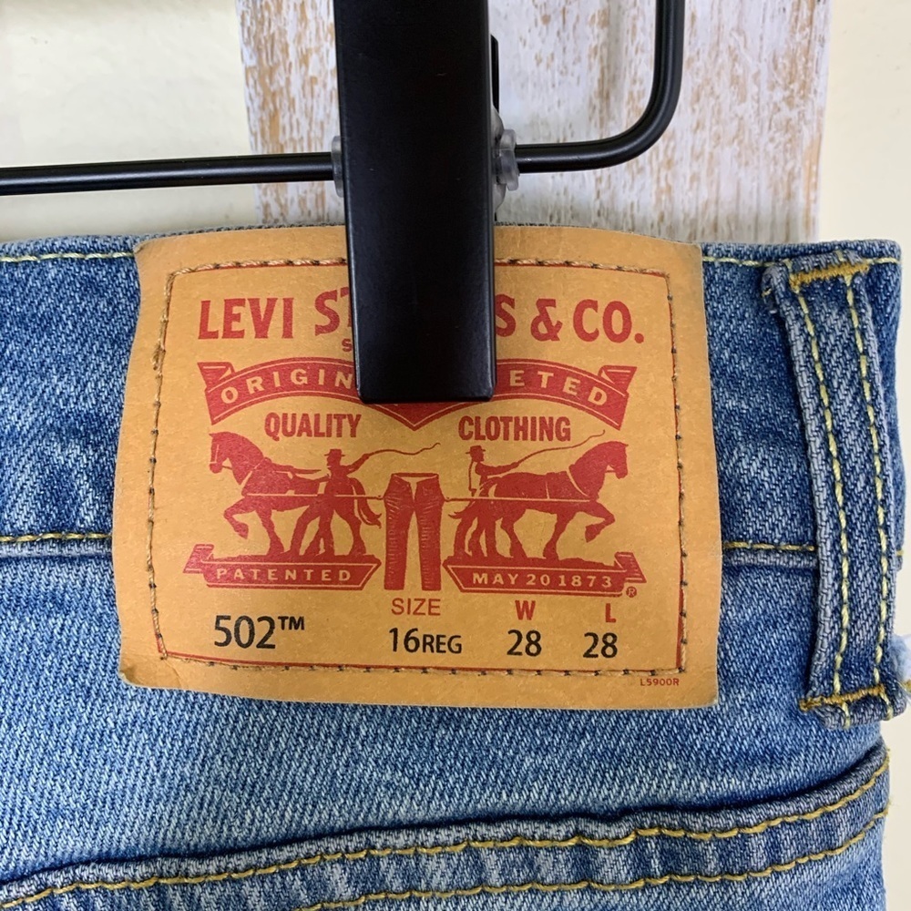 Levis 502 Regular Tapered Camo Patch Jeans - Picture 4 of 9